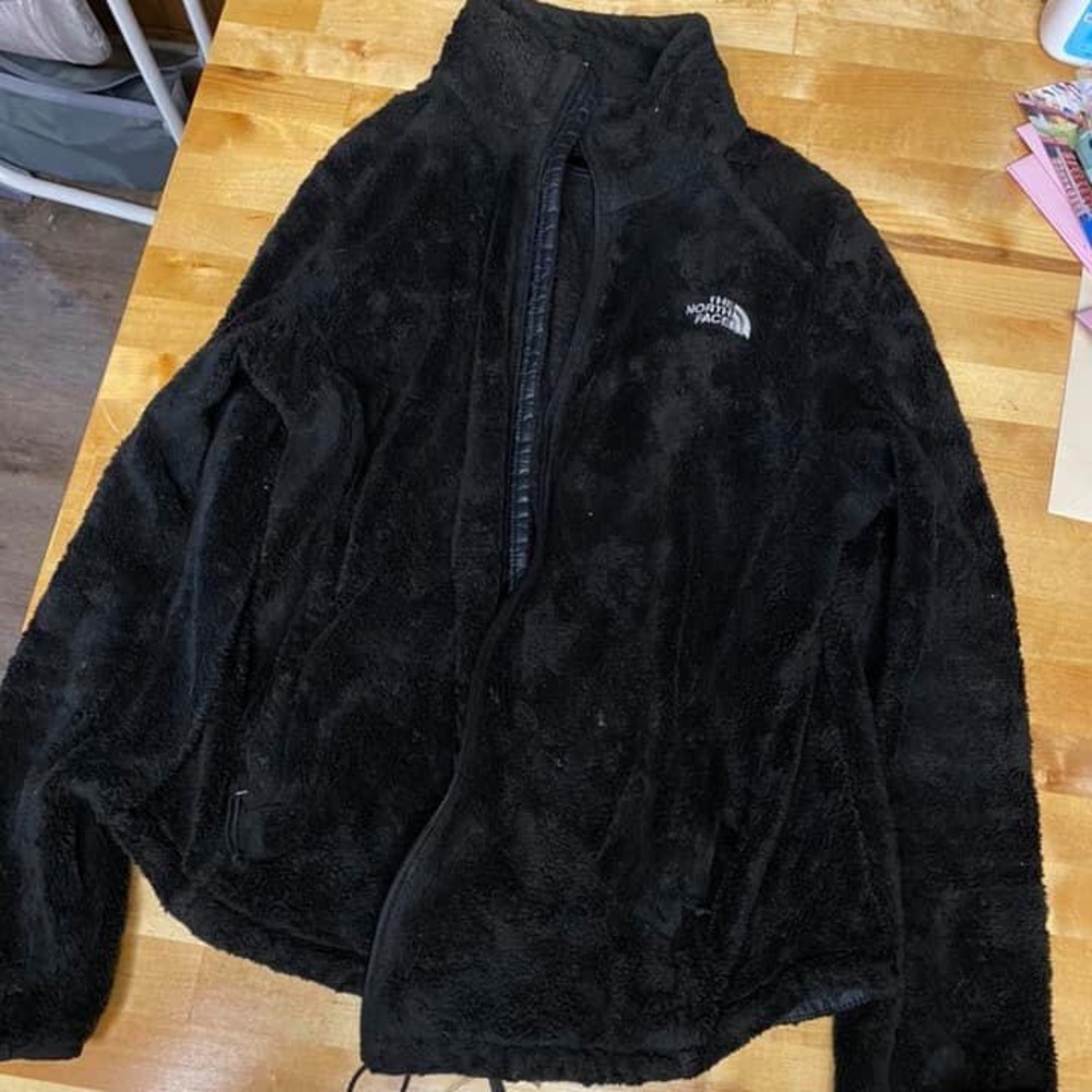 Black north face jacket